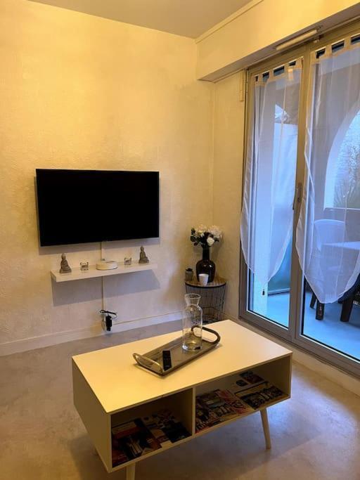 Joli Studio Avec Parking Prive Moulins  Exteriér fotografie