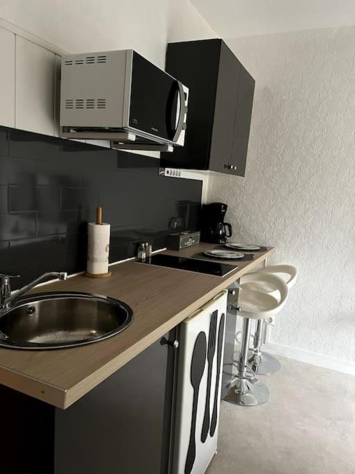 Joli Studio Avec Parking Prive Moulins  Exteriér fotografie